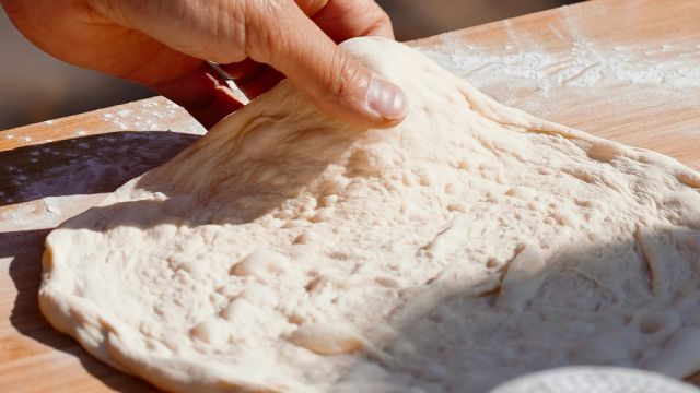 Klasiskā itāļu picas mīkla attēls